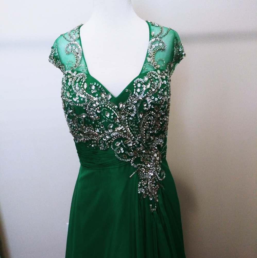 Mac Duggal green chiffon gown size 16